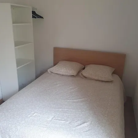 Holiday home Maison Plain Pied Avec Jardin